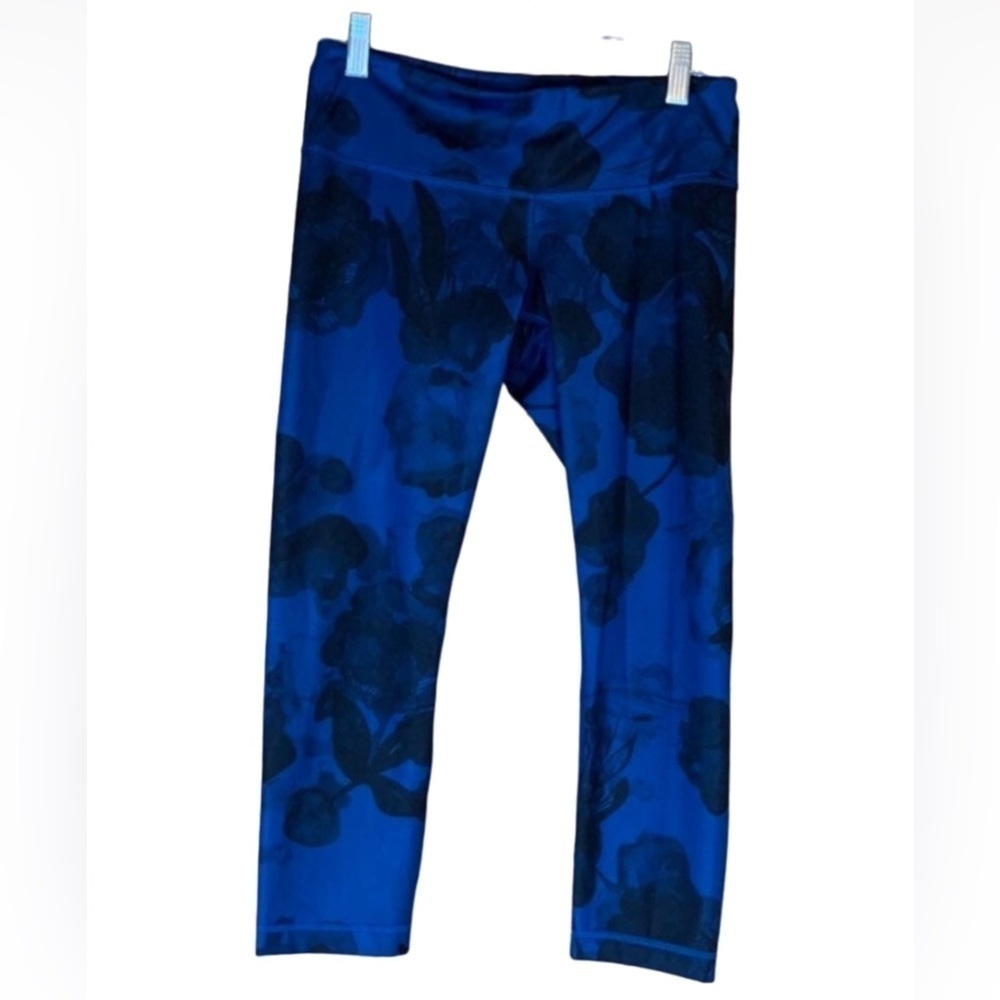 Lululemon Wunder Under Crop II luxtreme leggings Blue and black floral Size 6